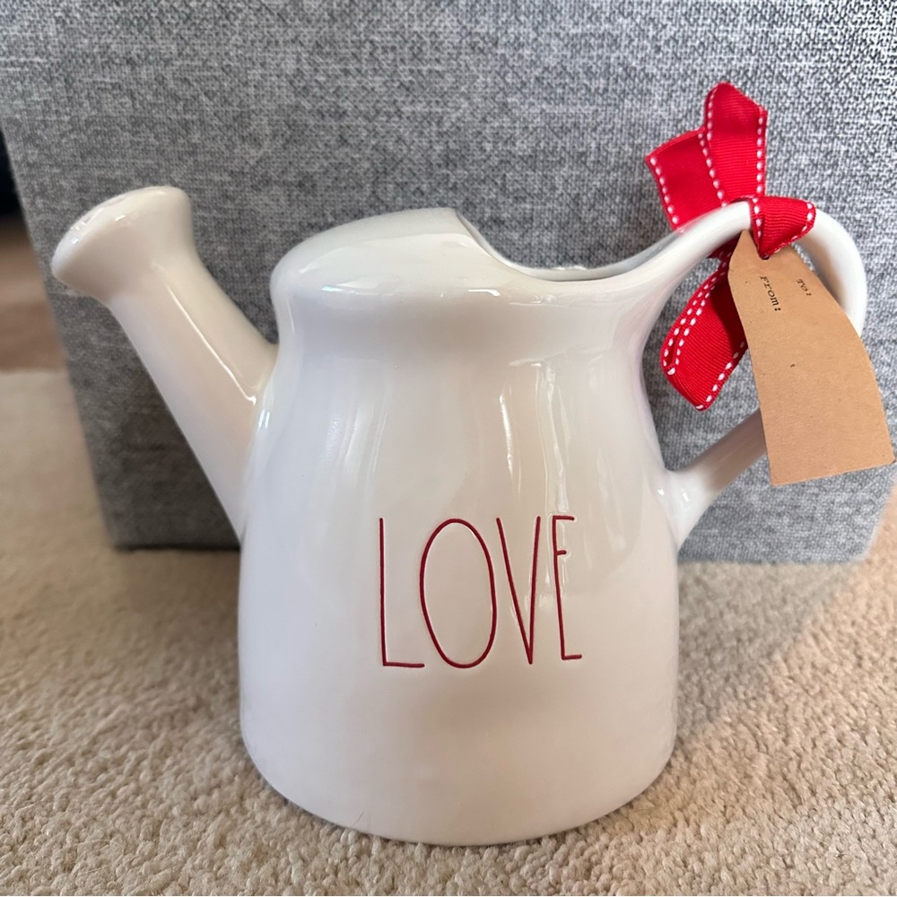 Rae Dunn LOVE watering can - Picture 1 of 4